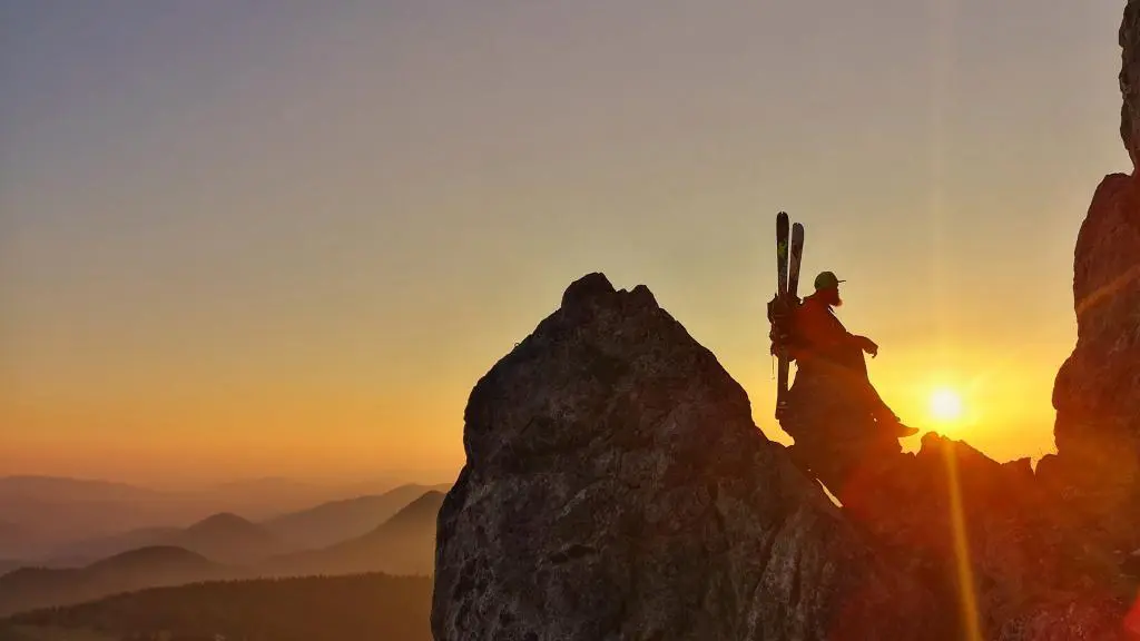 Fit am Arbeitsplatz und wieso die Kniebeuge einen langen Bart hat