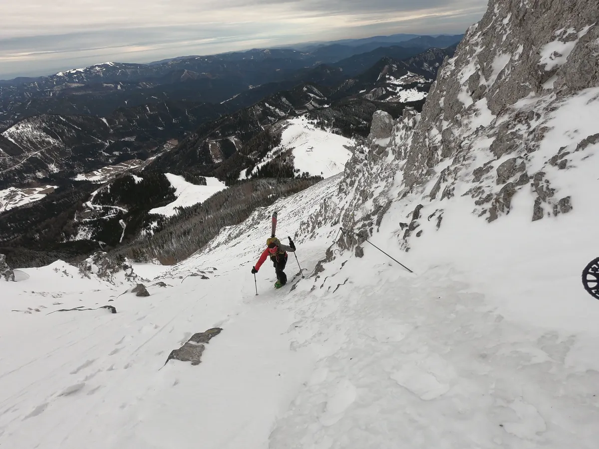 vereister Fadensteig am Schneeberg - Steigeisen ein Muss